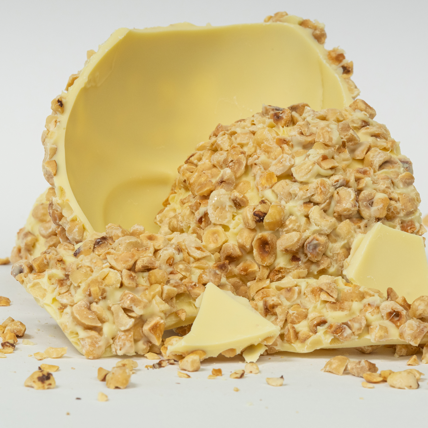Uovo di Pasqua Gran Nocciolato Bianco 550g Dolmarr Cioccolato